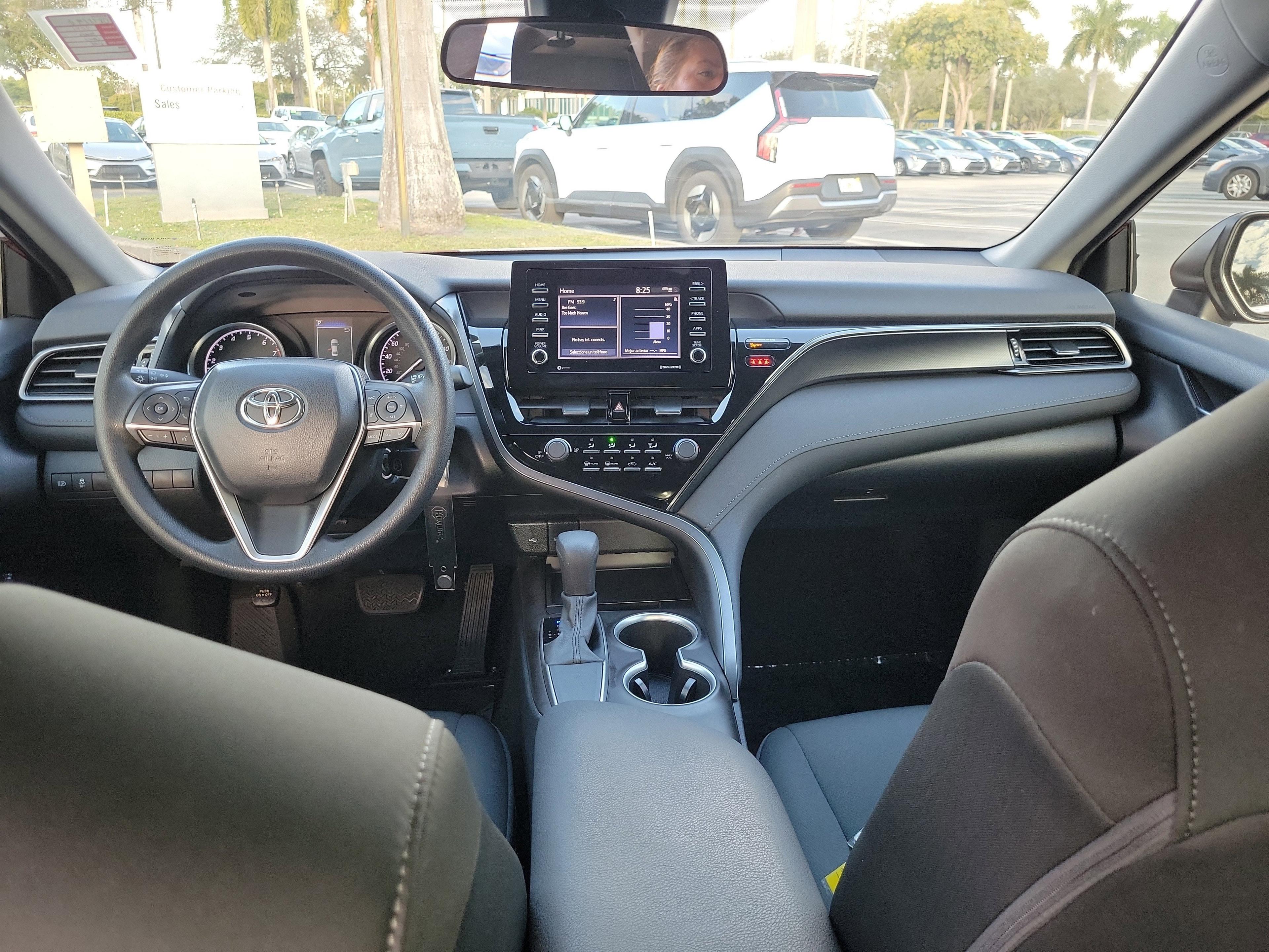 Toyota Camry Le Fwd - Thumbnail 10