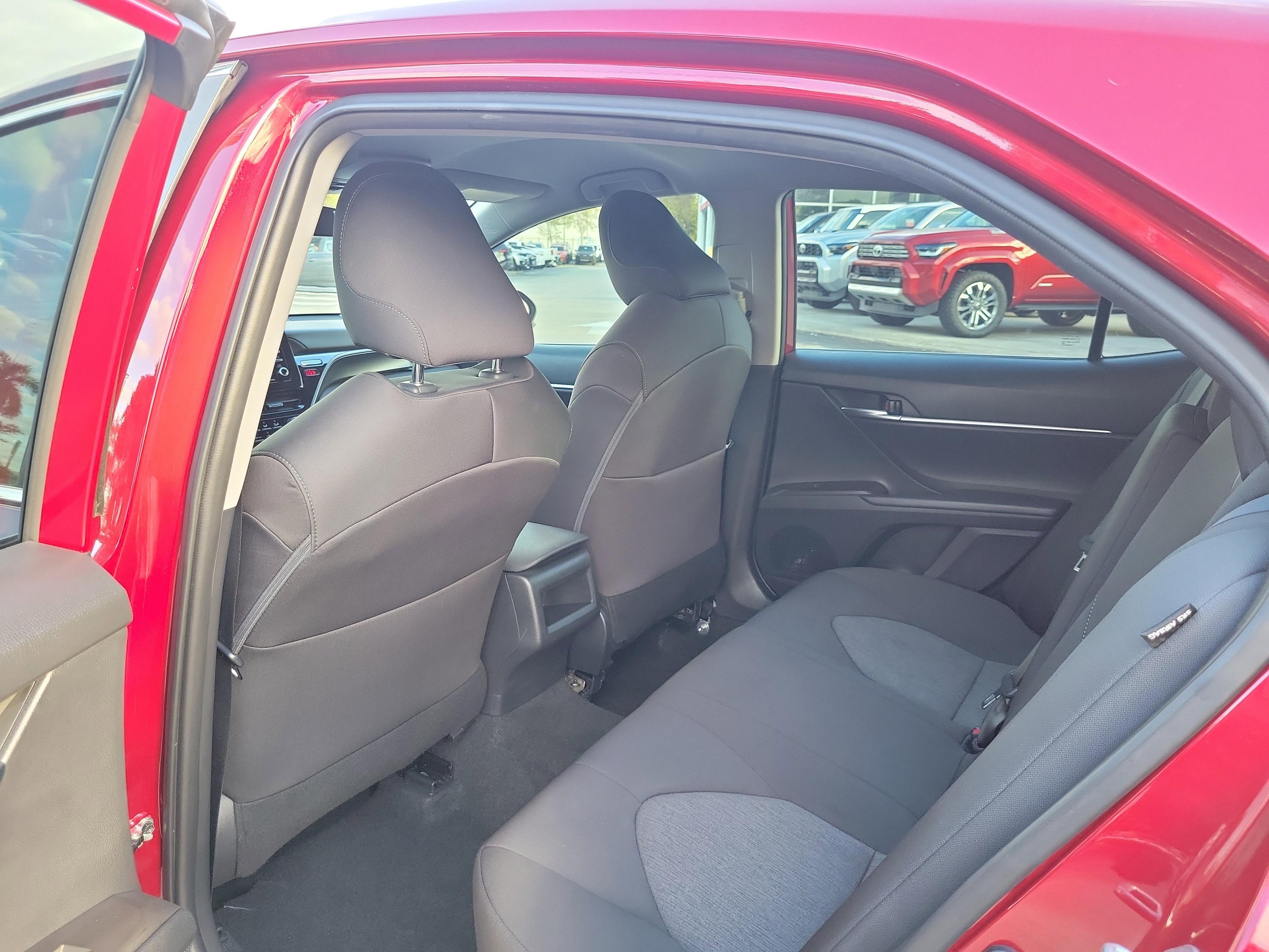 Toyota Camry Le Fwd - Thumbnail 9