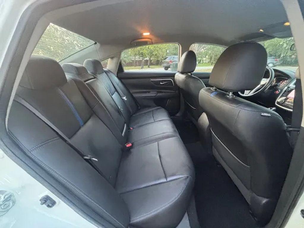 Nissan Altima - Thumbnail 18