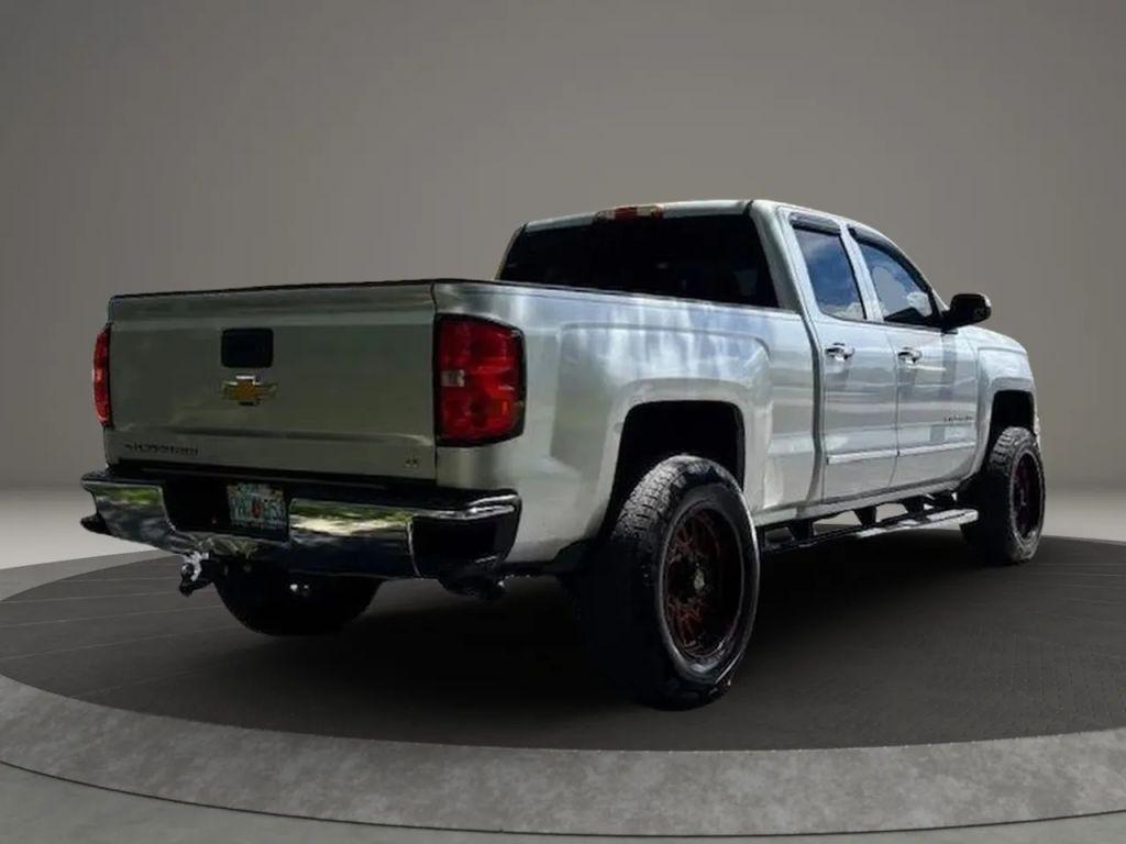 Chevrolet Silverado 1500 Double Cab - Thumbnail 8