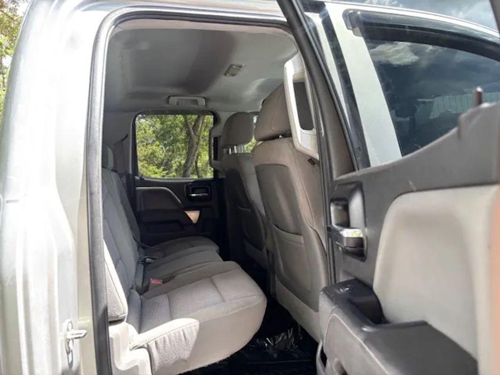 Chevrolet Silverado 1500 Double Cab - Thumbnail 15