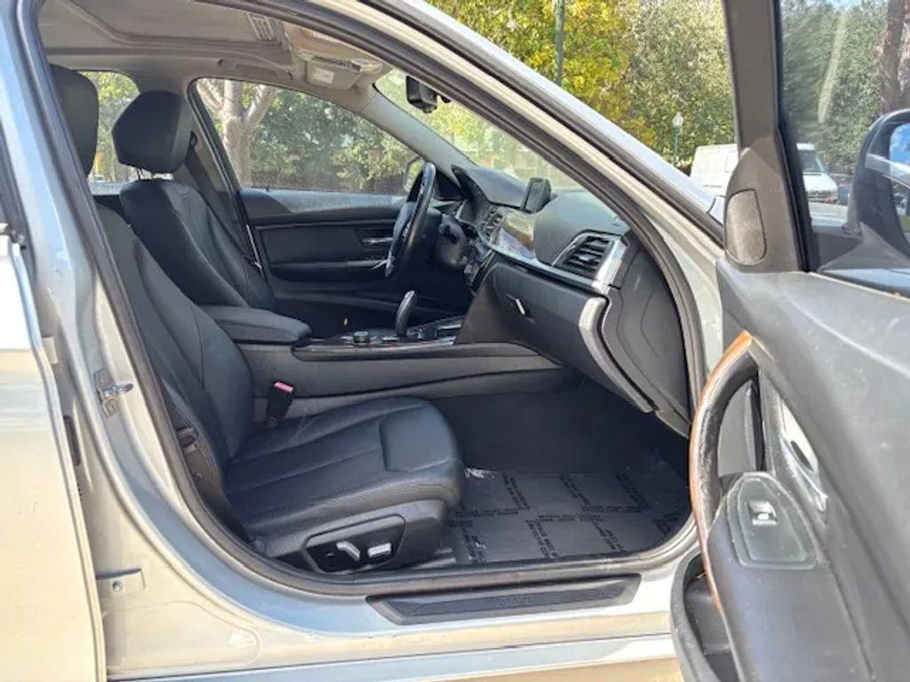 BMW 3 Series - Thumbnail 14