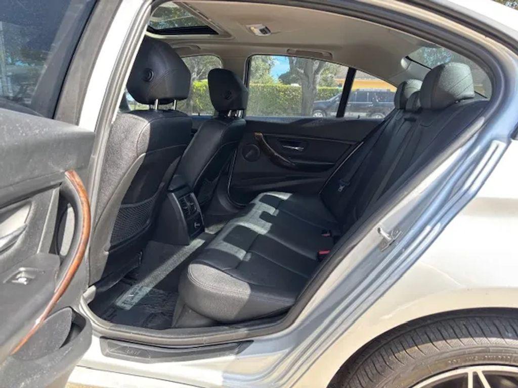 BMW 3 Series - Thumbnail 12