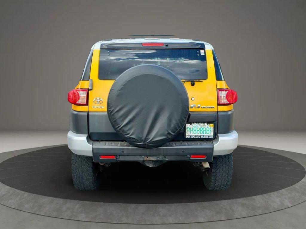 Toyota Fj Cruiser - Thumbnail 8