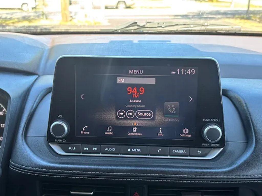 Nissan Rogue - Thumbnail 2