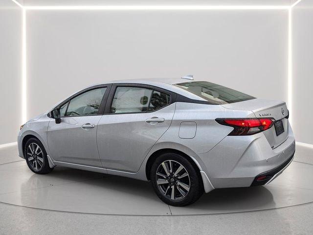 Nissan Versa Sv - Thumbnail 4