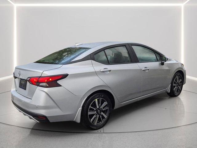 Nissan Versa Sv - Thumbnail 6