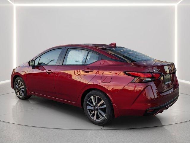 Nissan Versa Sv - Thumbnail 5