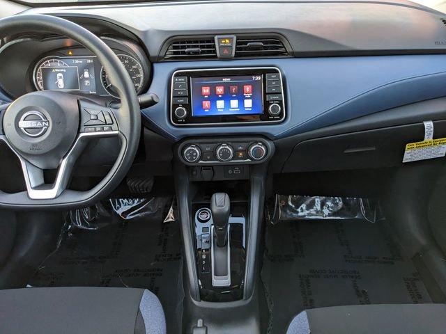 Nissan Versa Sv - Thumbnail 14