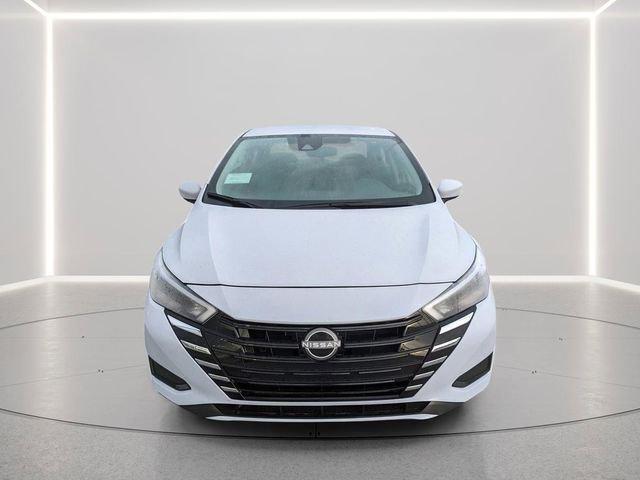 Nissan Versa Sv - Thumbnail 6