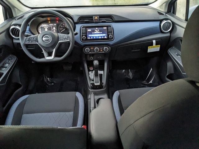 Nissan Versa Sv - Thumbnail 9