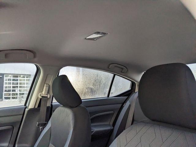 Nissan Versa Sv - Thumbnail 15