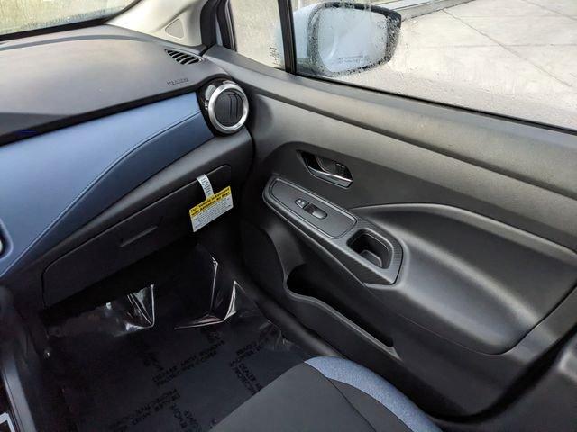 Nissan Versa Sv - Thumbnail 12