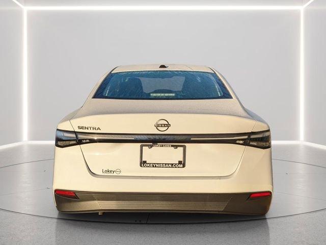 Nissan Sentra S - Thumbnail 5