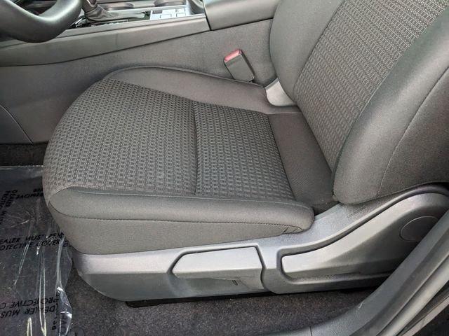 Nissan Sentra S - Thumbnail 17