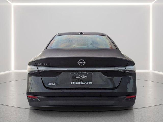 Nissan Sentra S - Thumbnail 5