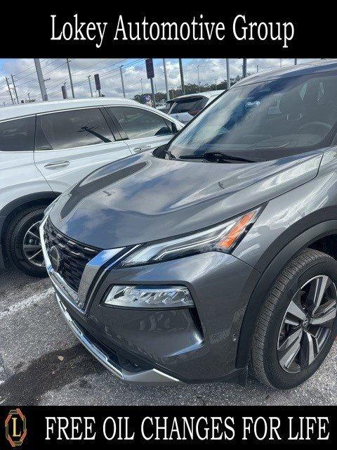 Nissan Rogue Platinum - Thumbnail 2