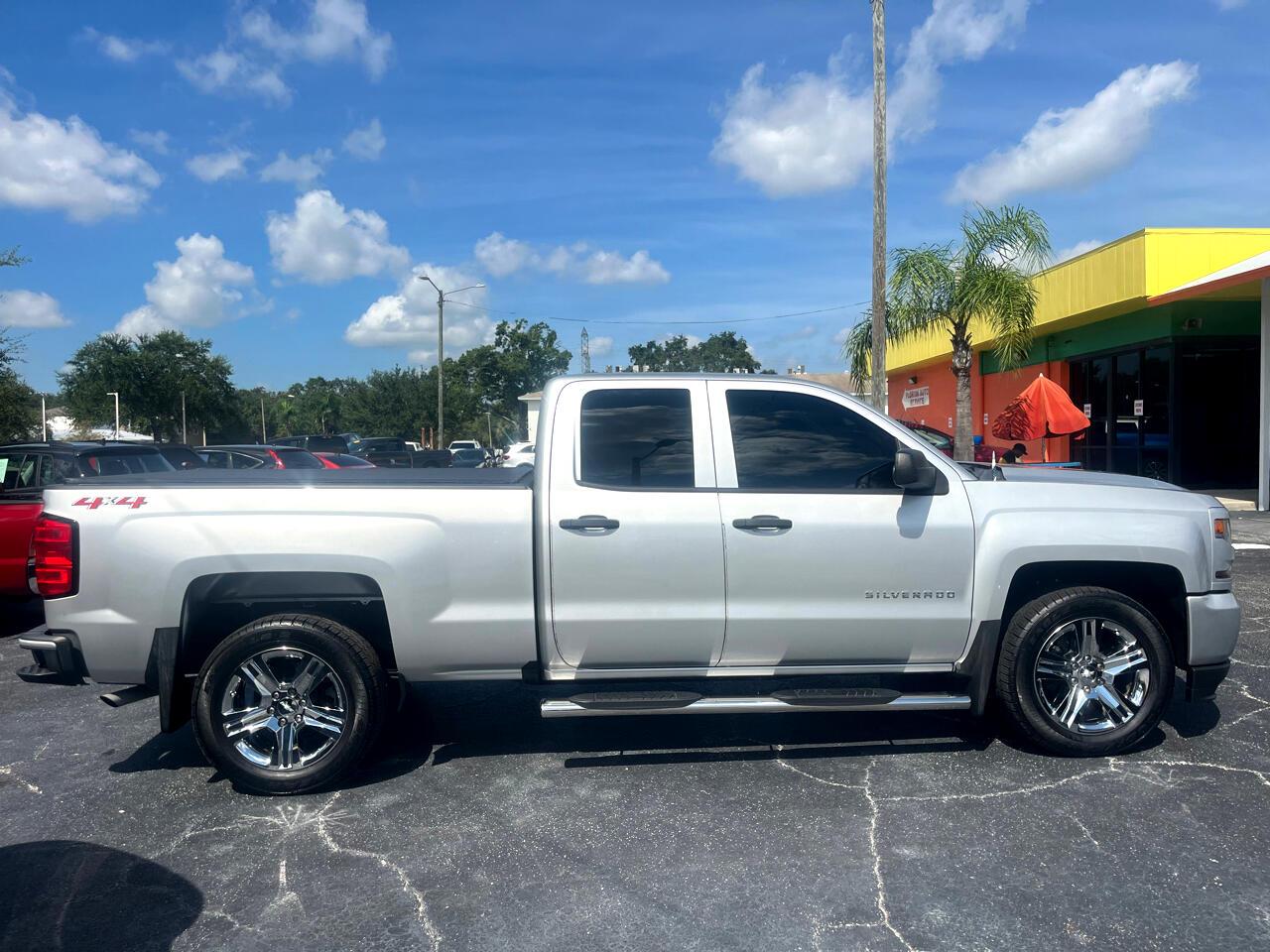 Chevrolet Silverado 1500 Ld4Wd Double Cab Custom - Thumbnail 8