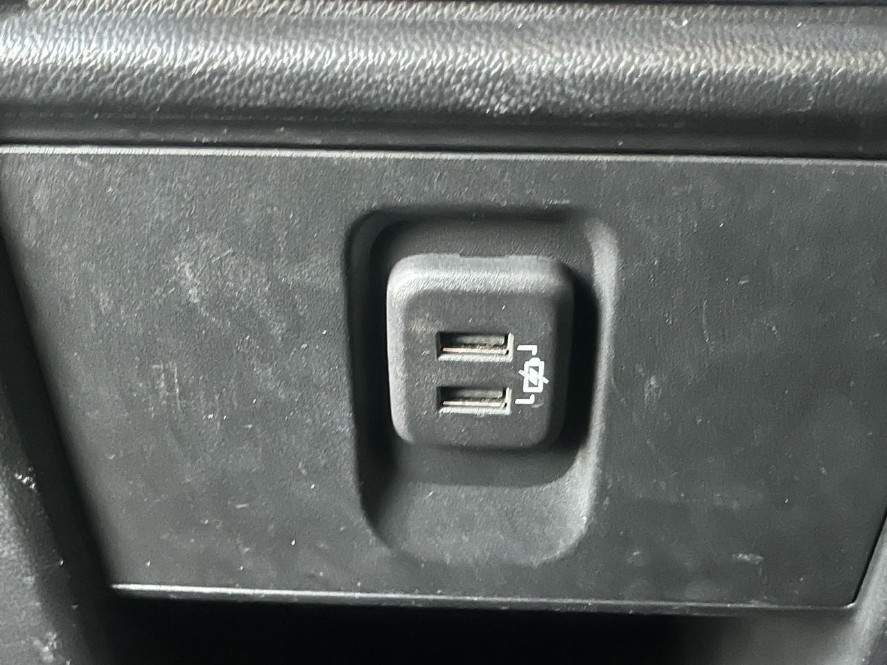 Chevrolet Traversefwd 4Dr Ls W/1Ls - Thumbnail 15