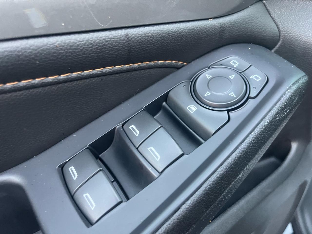 Chevrolet Traversefwd 4Dr Ls W/1Ls - Thumbnail 9