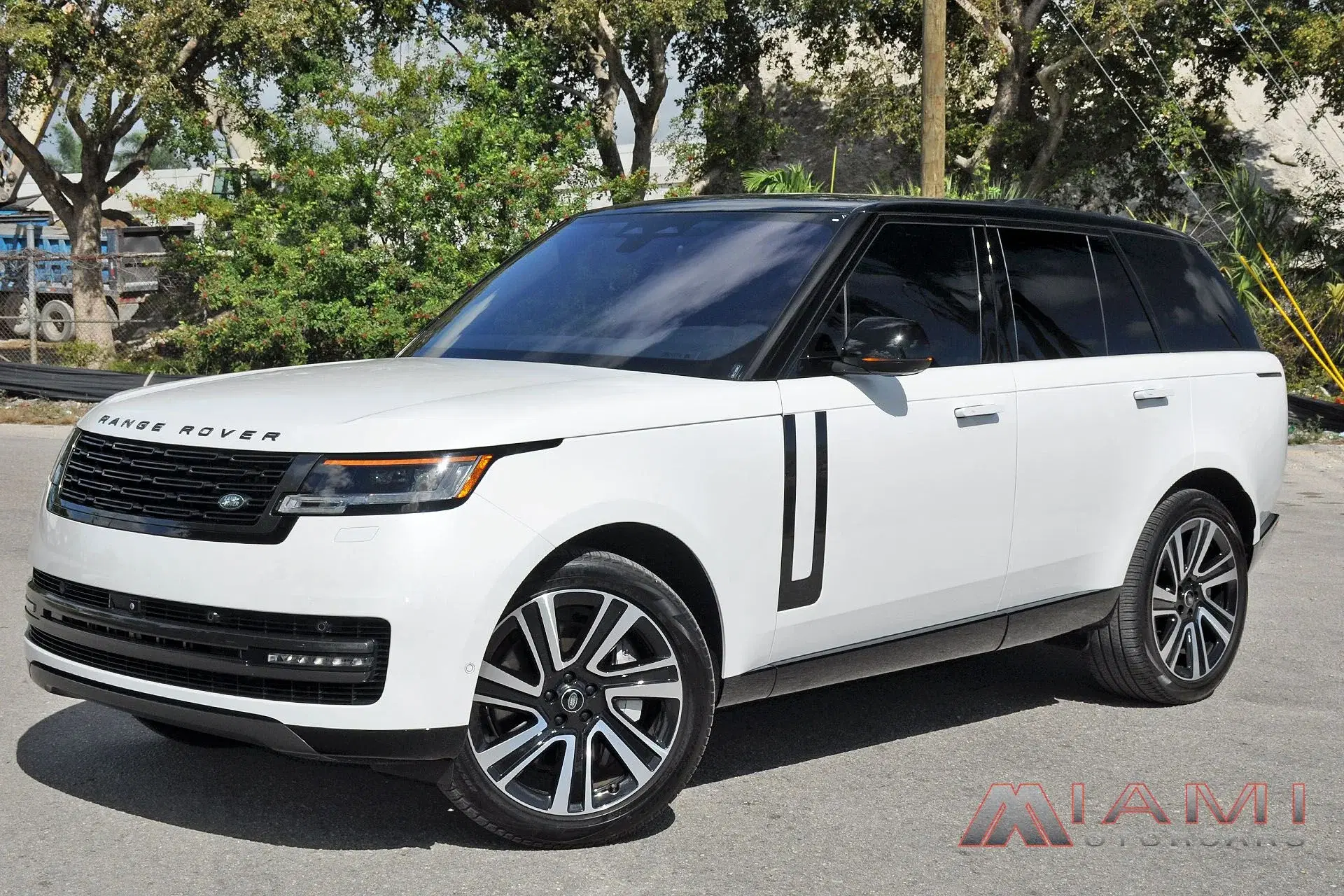 Land Rover Range Rover - Thumbnail 5