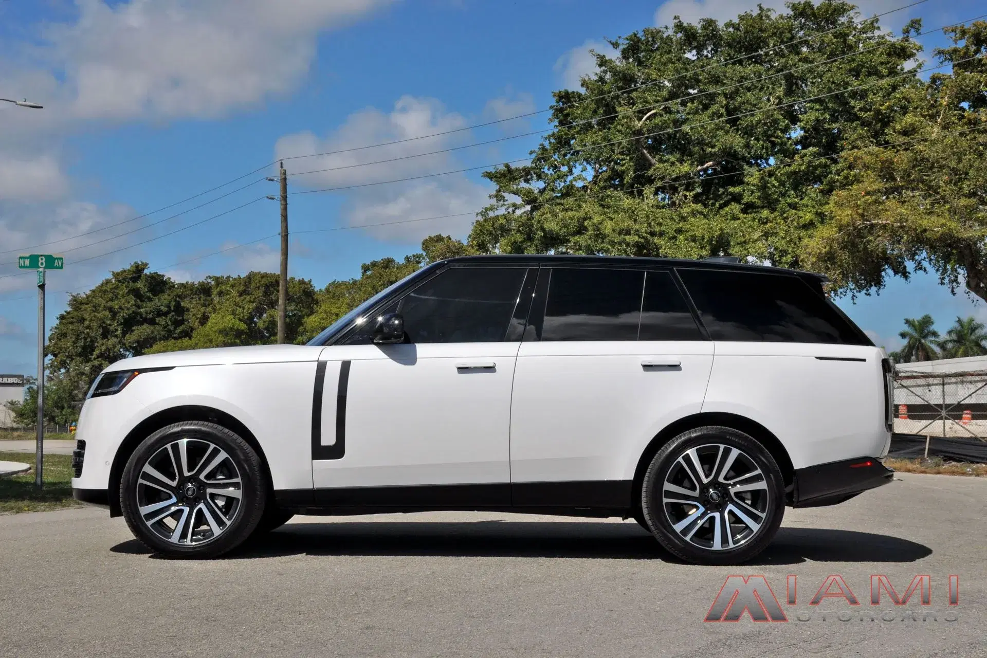 Land Rover Range Rover - Thumbnail 7