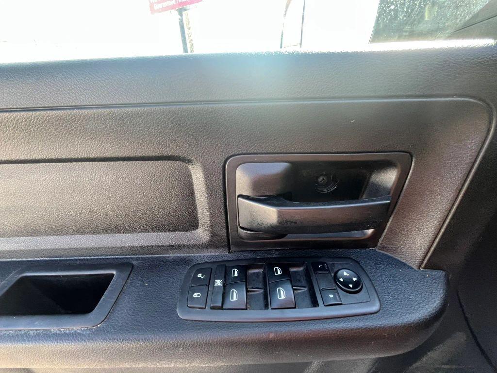 Ram 3500 Crew Cab - Thumbnail 14