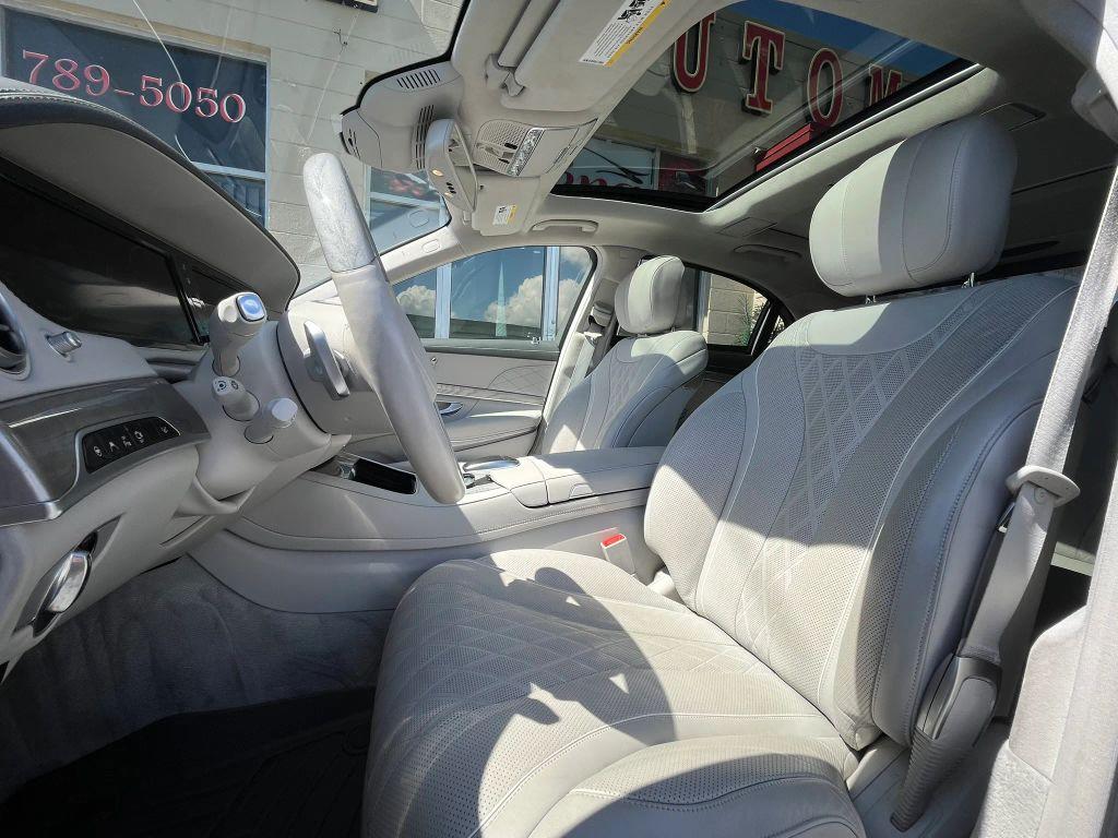 Mercedes-Benz S-Class - Thumbnail 13