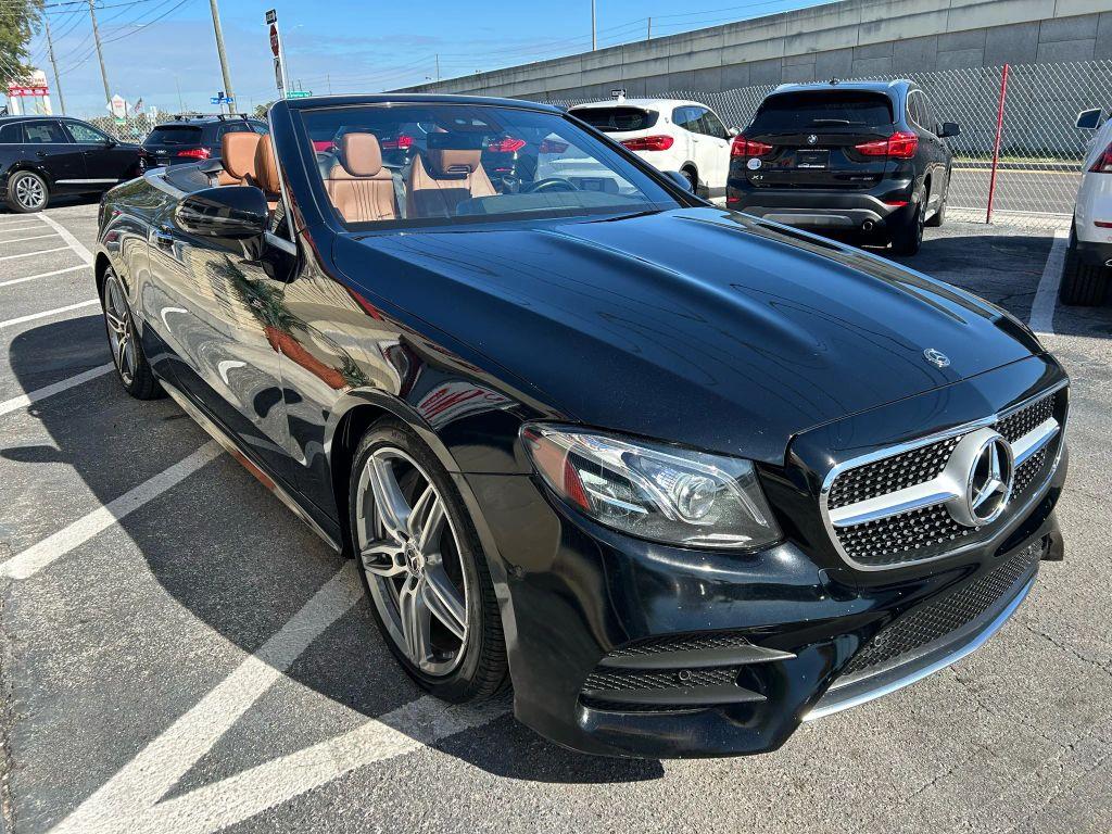 Mercedes-Benz E-Class - Thumbnail 11