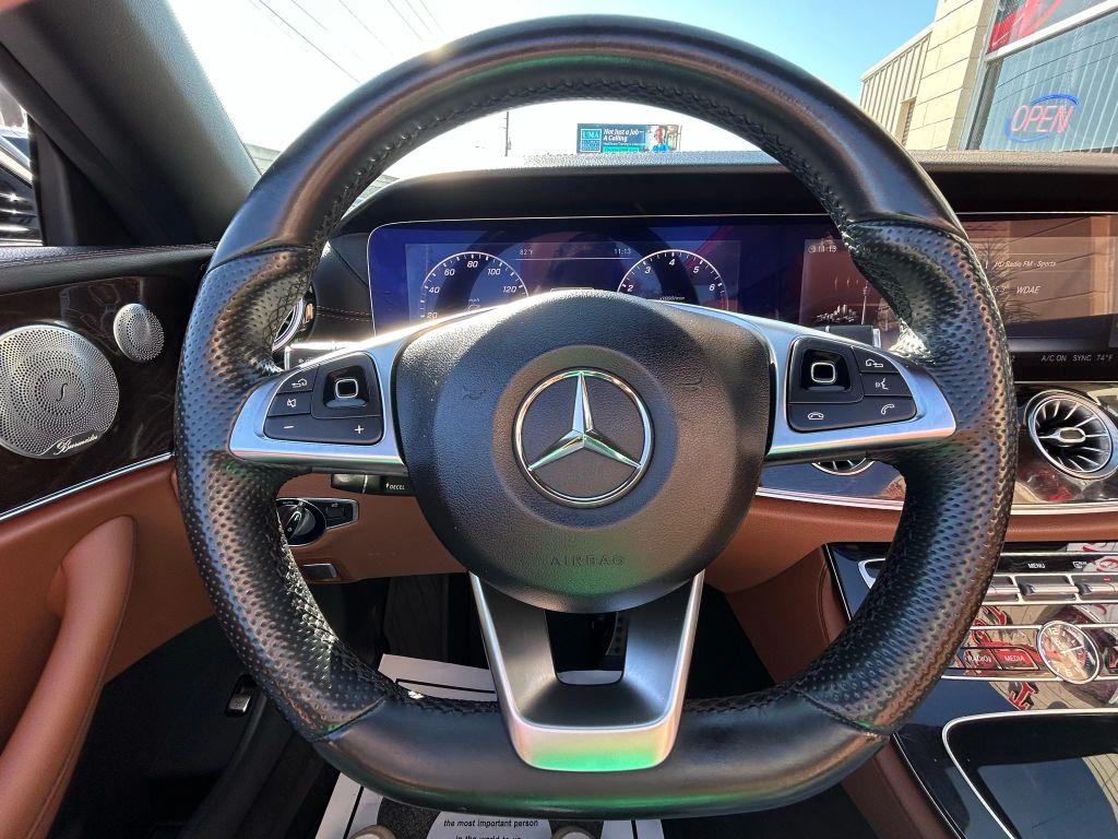 Mercedes-Benz E-Class - Thumbnail 16