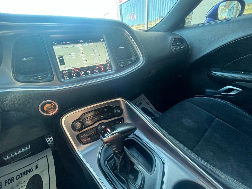 Dodge Challenger - Thumbnail 15