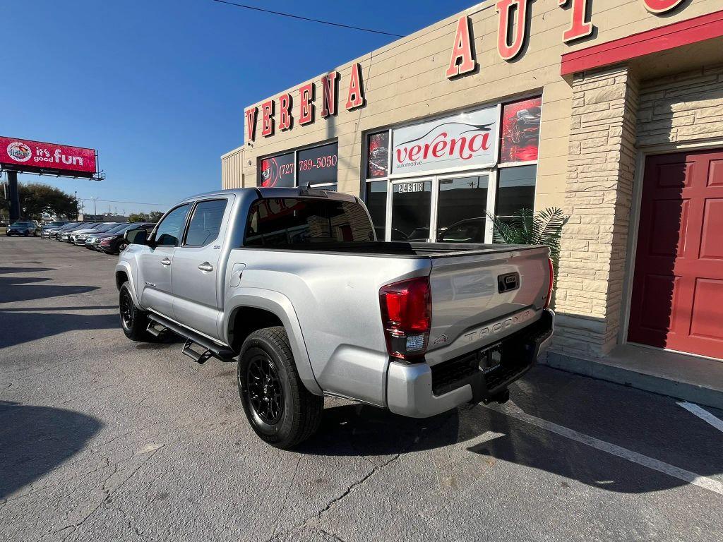 Toyota Tacoma Double Cab - Thumbnail 6