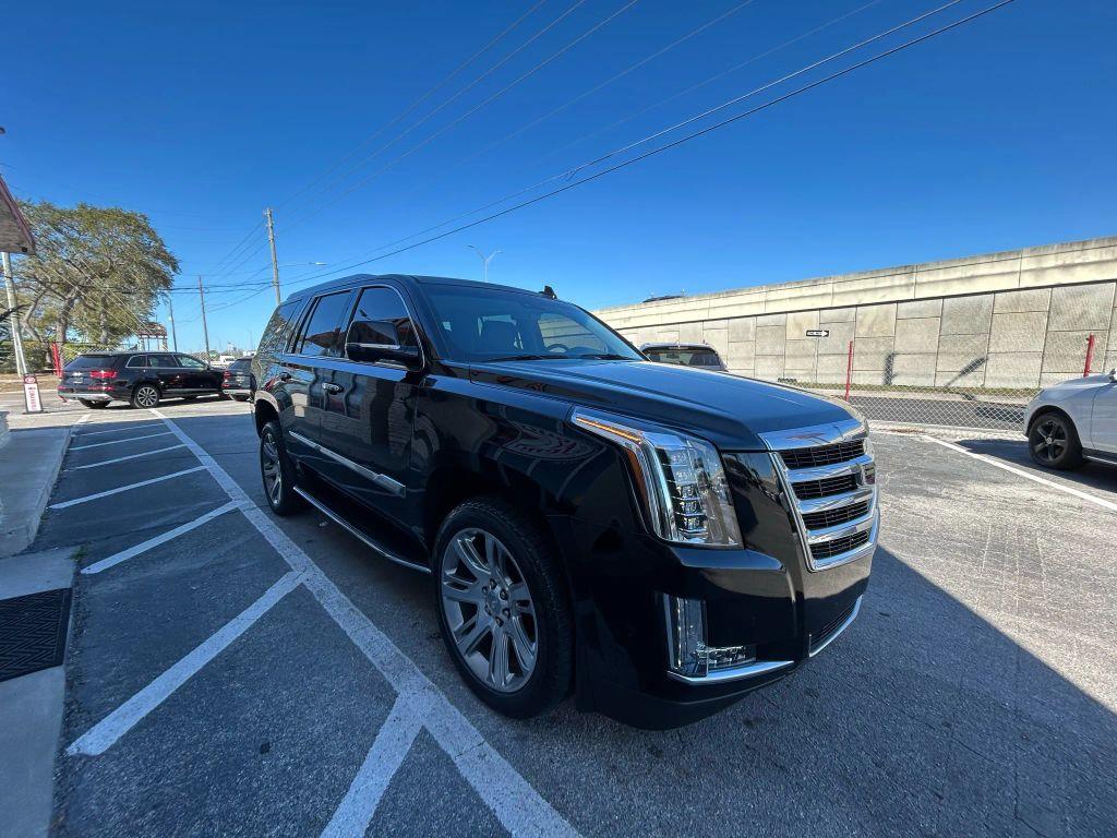 Cadillac Escalade - Thumbnail 9
