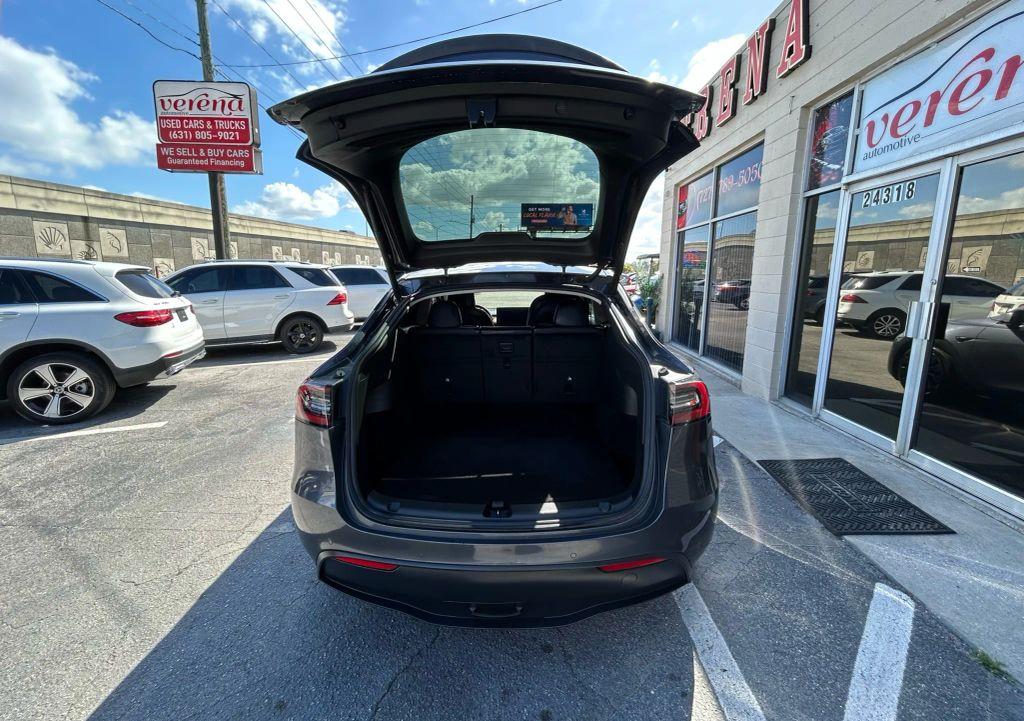 Tesla Model Y - Thumbnail 20