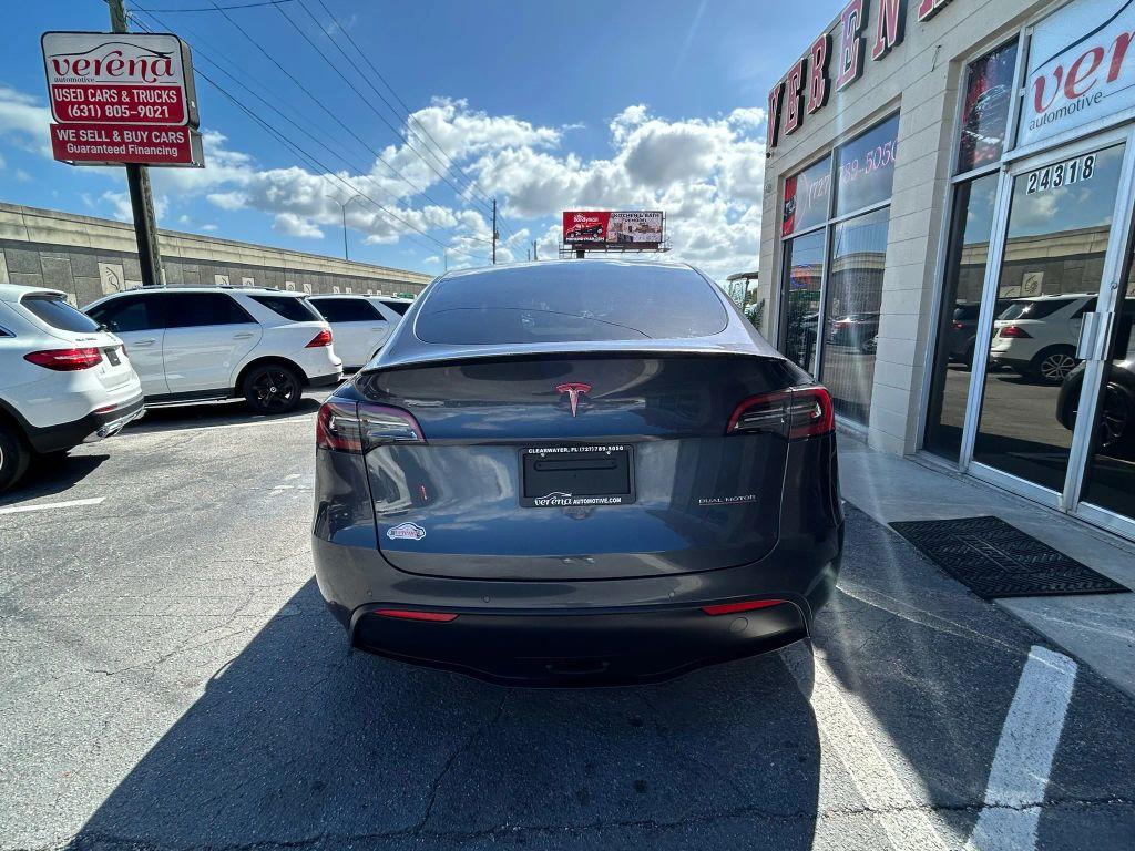 Tesla Model Y - Thumbnail 7
