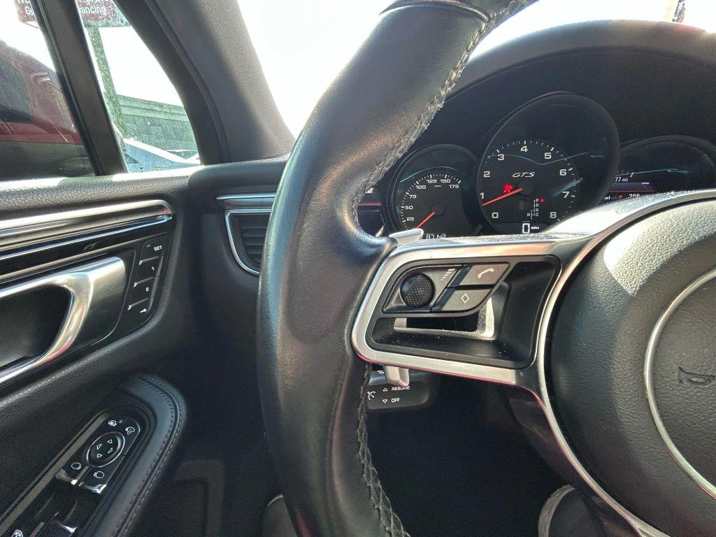 Porsche Macan - Thumbnail 16