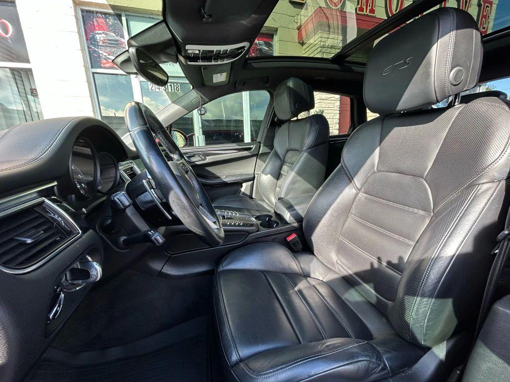 Porsche Macan - Thumbnail 13