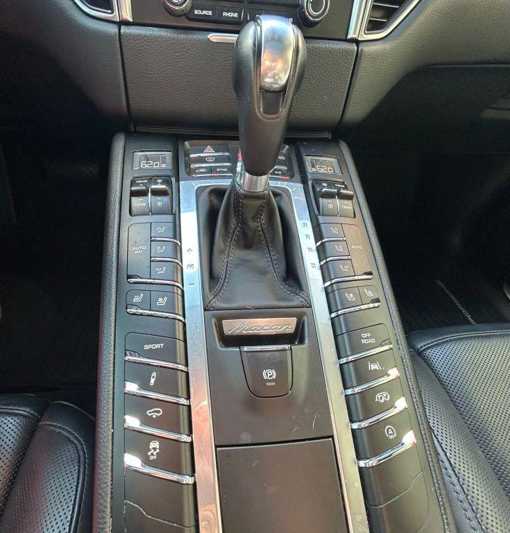 Porsche Macan - Thumbnail 19