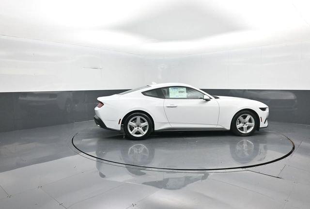 Ford Mustang Ecoboost® Fastback - Thumbnail 9