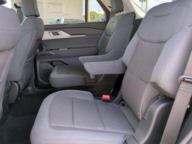 Ford Explorer Active - Thumbnail 16