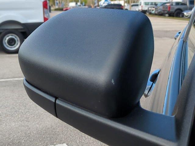 Ford Explorer Active - Thumbnail 13