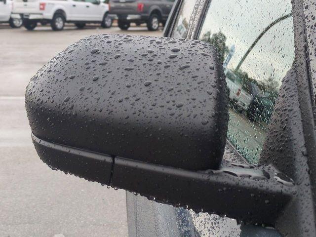 Ford Explorer Active - Thumbnail 14