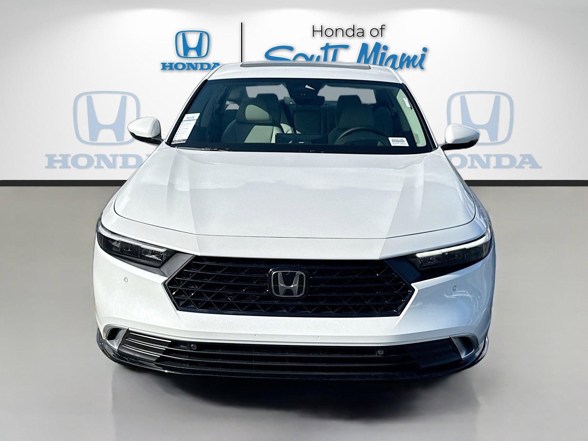 Honda Accord Hybrid Touring Fwd - Thumbnail 3