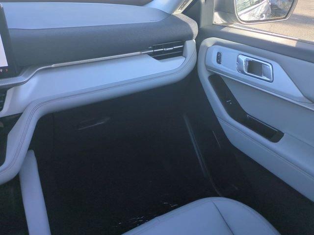 Ford Explorer Active - Thumbnail 18