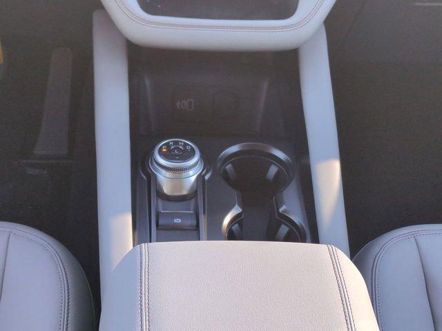 Ford Explorer Active - Thumbnail 20