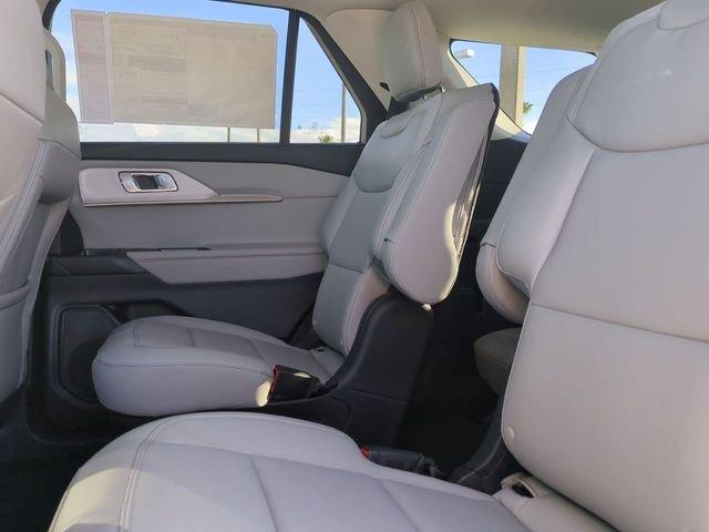 Ford Explorer Active - Thumbnail 15