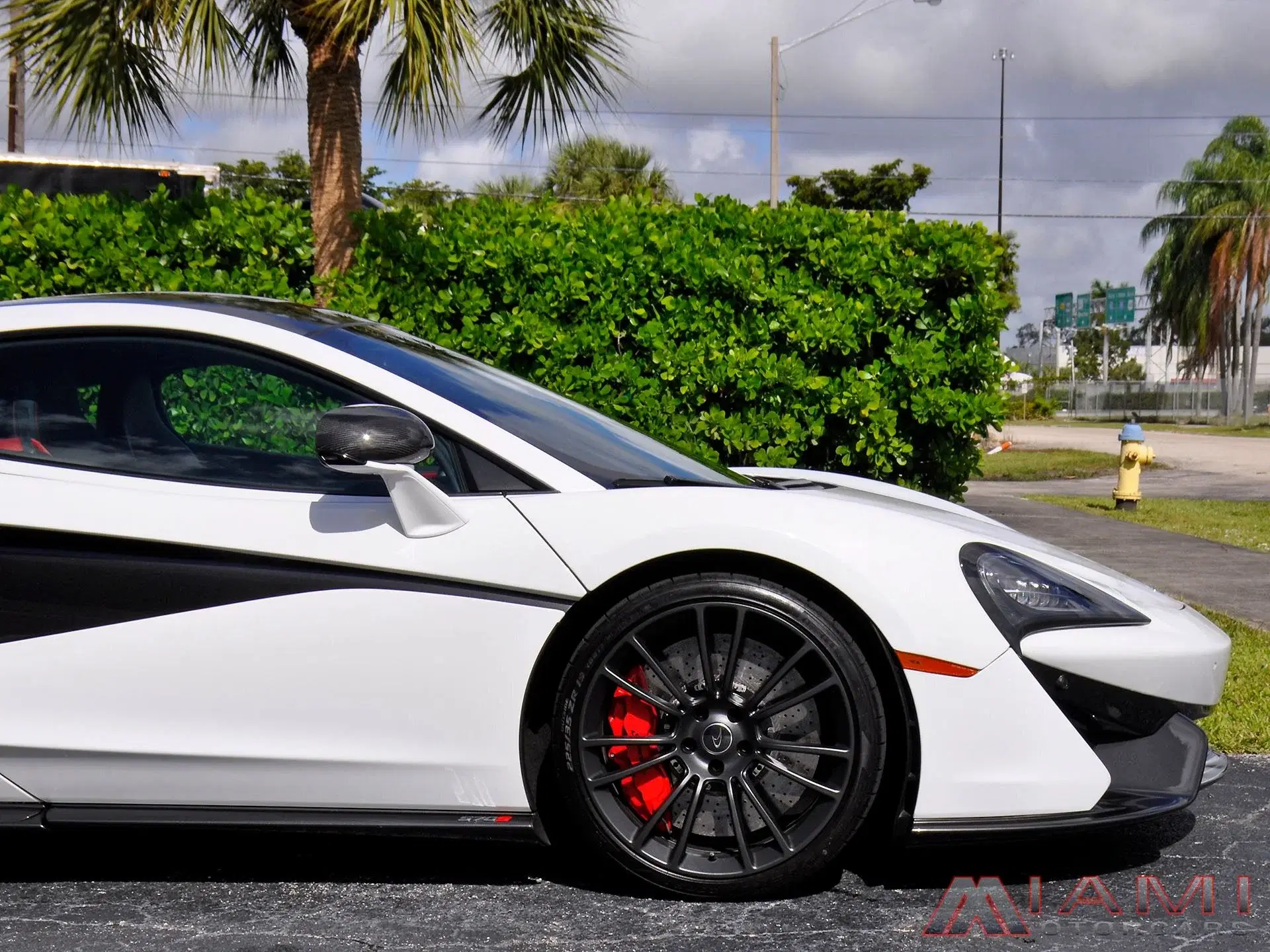 Mclaren 570S - Thumbnail 13