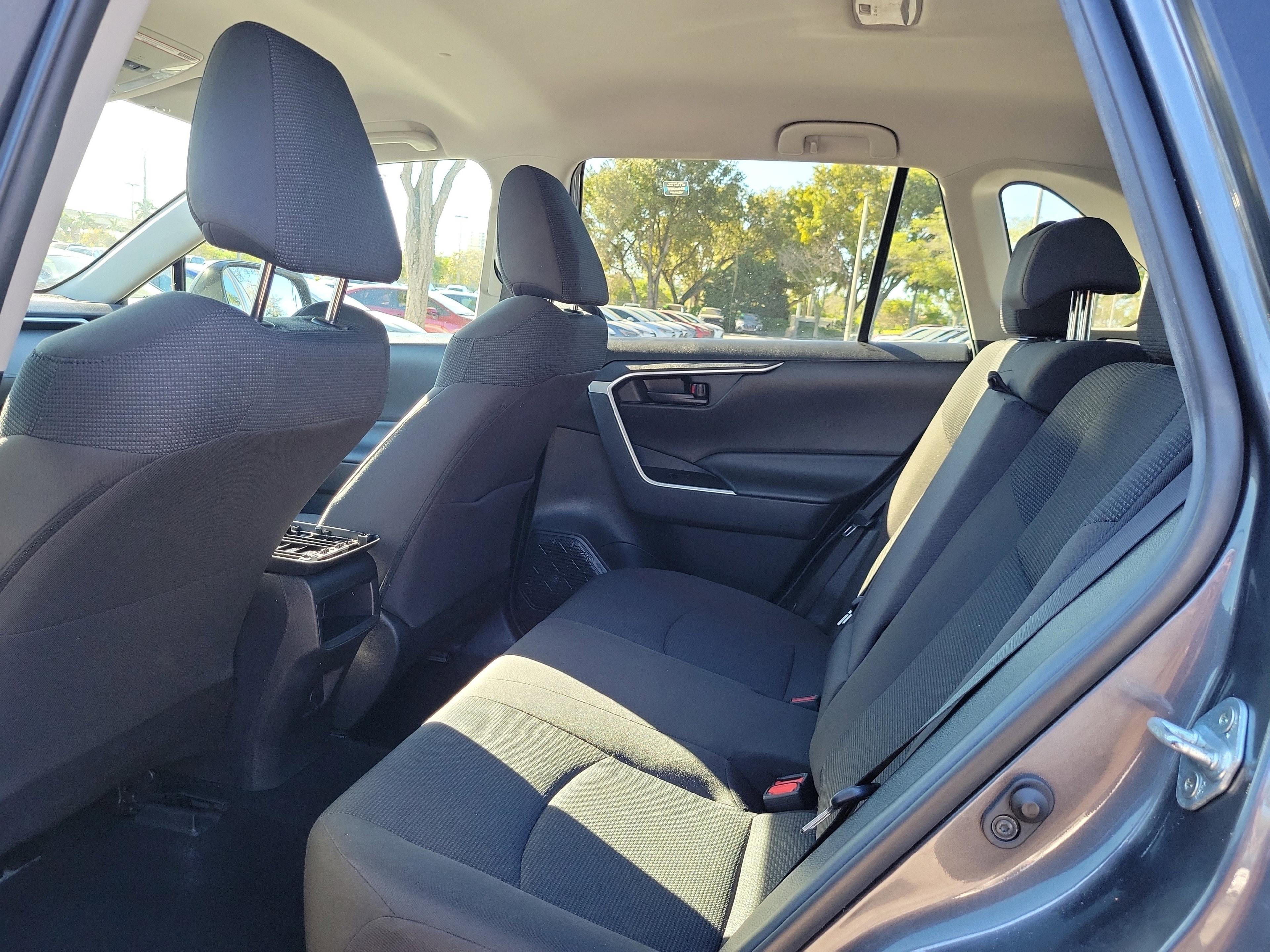 Toyota Rav4 Le Fwd - Thumbnail 9