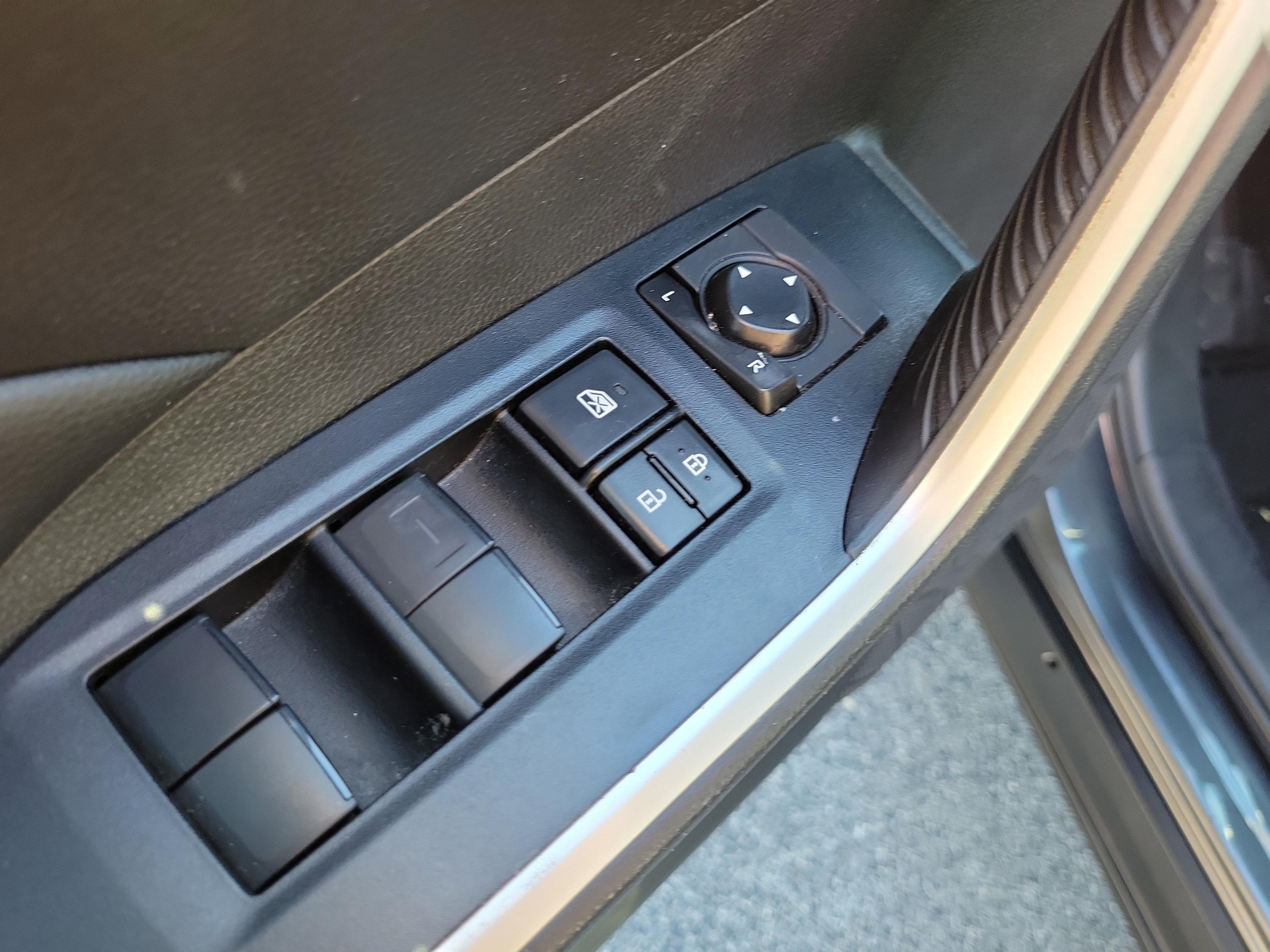 Toyota Rav4 Le Fwd - Thumbnail 13