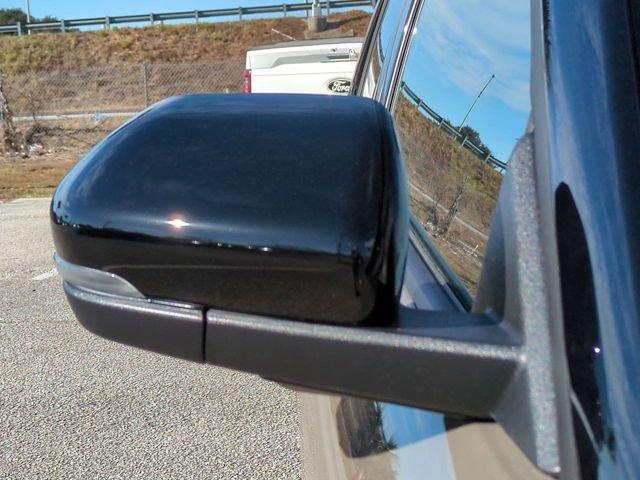 Ford Explorer St-Line - Thumbnail 14